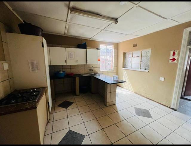 11 BEDROOM HOUSE FOR SALE IN BRIXTON